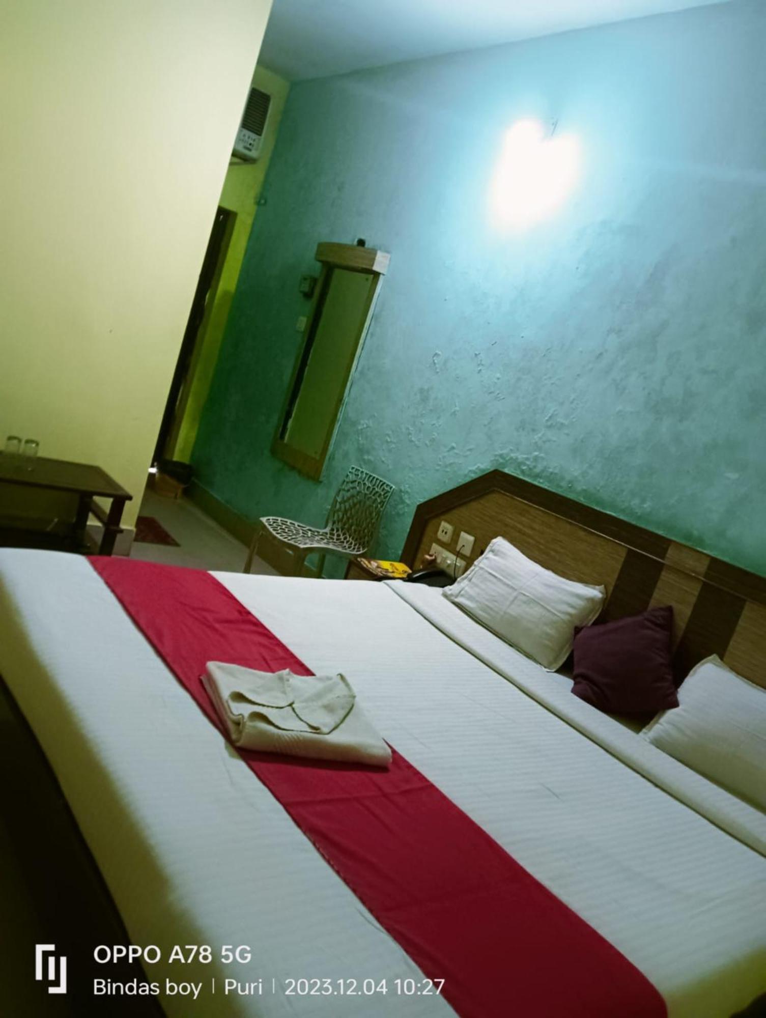 Hotel D2 Holiday Inn -Near Niladri Sea Beach - Puri - Official Verified Exteriér fotografie