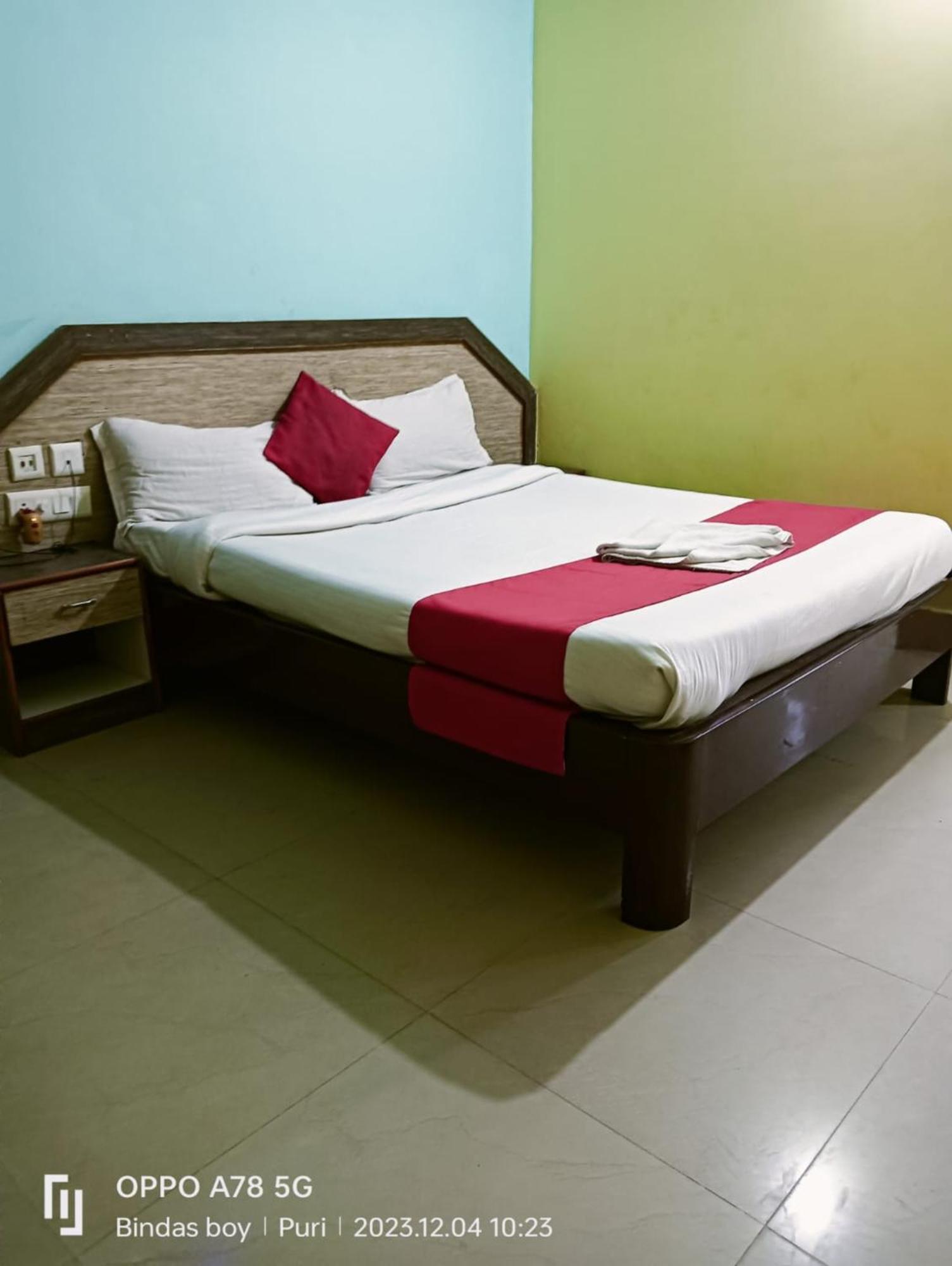 Hotel D2 Holiday Inn -Near Niladri Sea Beach - Puri - Official Verified Exteriér fotografie