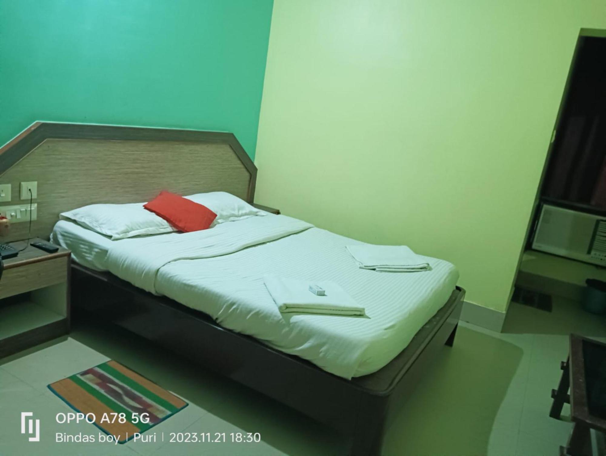 Hotel D2 Holiday Inn -Near Niladri Sea Beach - Puri - Official Verified Exteriér fotografie